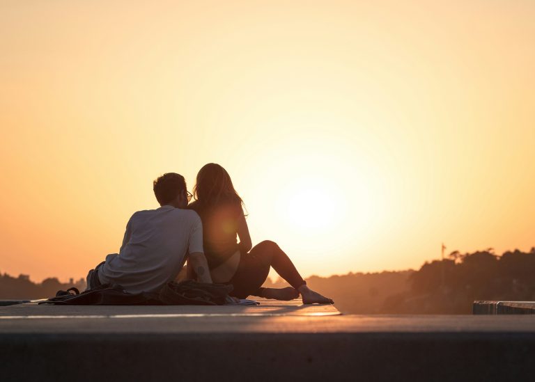 How to Handle Different Social Needs as a Couple